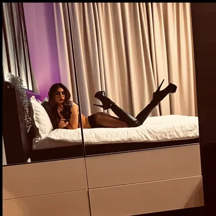 OnlyFans cuenta kellytheaimee header 2