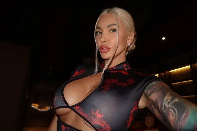 OnlyFans account  xblonde avatar 1