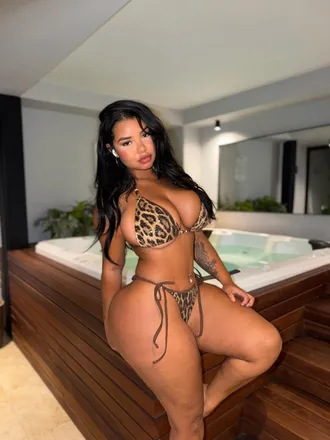OnlyFans of majodoll17