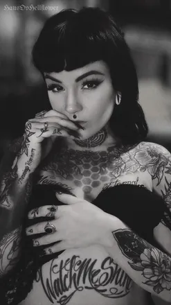 OnlyFans of hexhellflower_free
