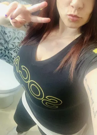 OnlyFans cuenta naughtymercedes69 header 2