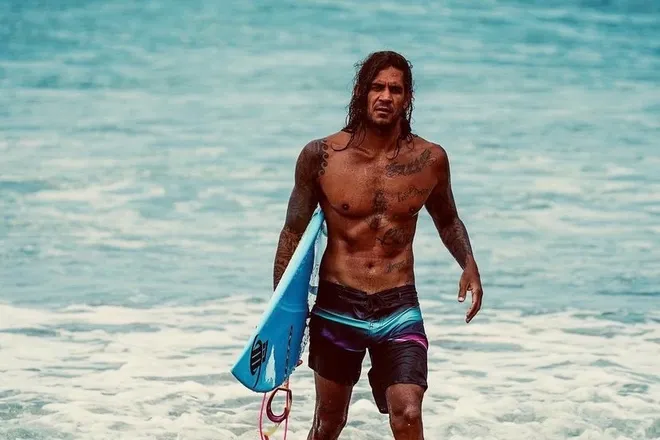 OnlyFans cuenta surfeerboy header 2