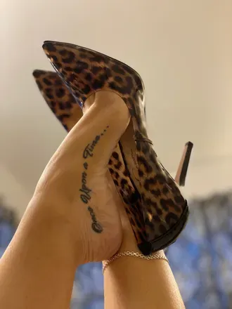 OnlyFans cuenta loveposhfeet avatar 1