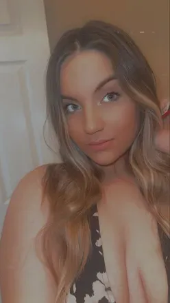 OnlyFans cuenta flowerss2023 avatar 1