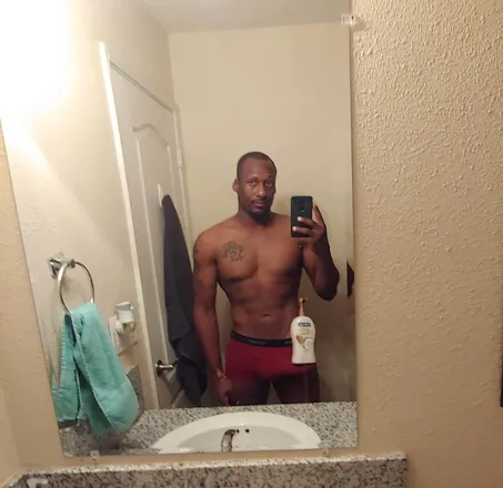 OnlyFans cuenta thechocolate header 2