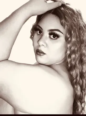 OnlyFans cuenta goldieluxie header 2