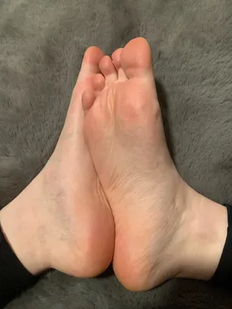 OnlyFans cuenta sweetfeetrisa avatar 1