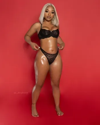 OnlyFans cuenta fetiaa avatar 1