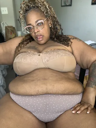 OnlyFans cuenta sourpuss_ header 2
