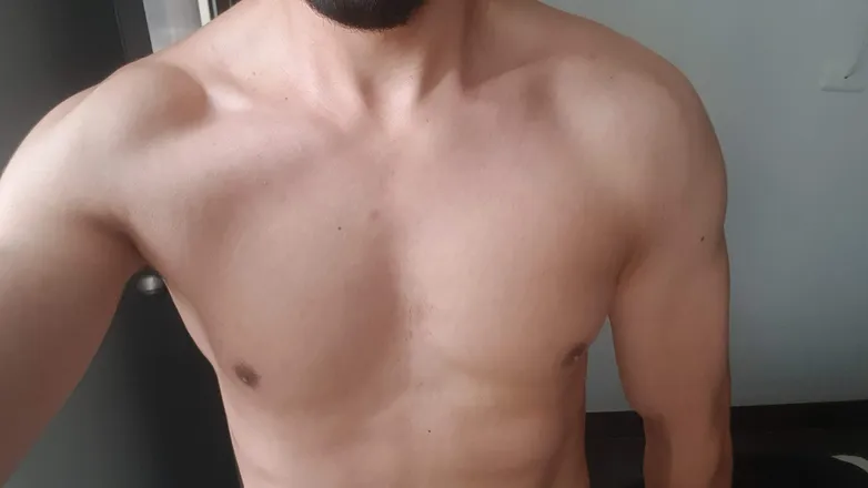 OnlyFans cuenta toyboy_ll header 2