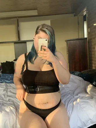 OnlyFans account  devonyfree header 2