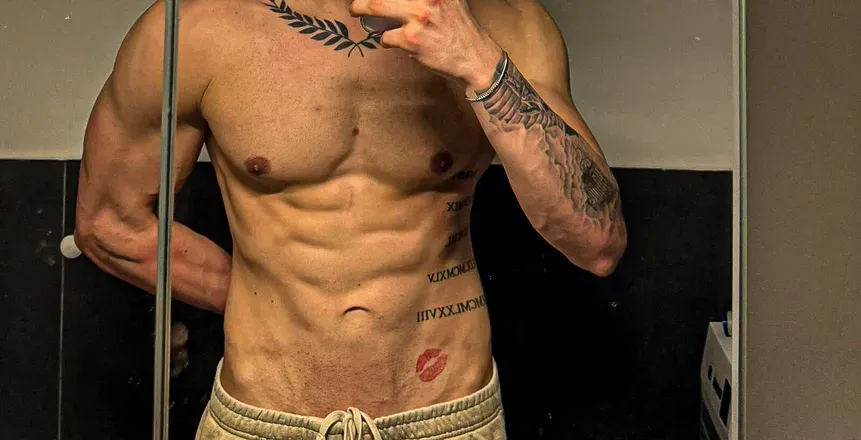 OnlyFans account  soynxxx header 2