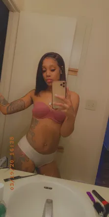 OnlyFans cuenta mamasummerr header 2
