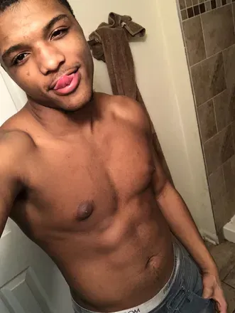 OnlyFans cuenta tonbaby2121 avatar 1