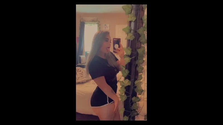 OnlyFans account  xx.haliey.xx header 2