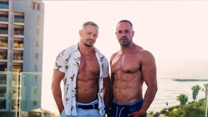 OnlyFans cuenta elon_essexteaser header 2