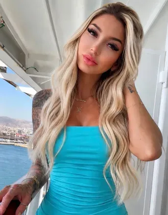 OnlyFans of elypeachie