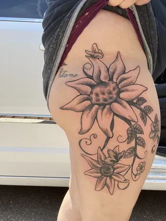 OnlyFans cuenta tatted.momma3 avatar 1