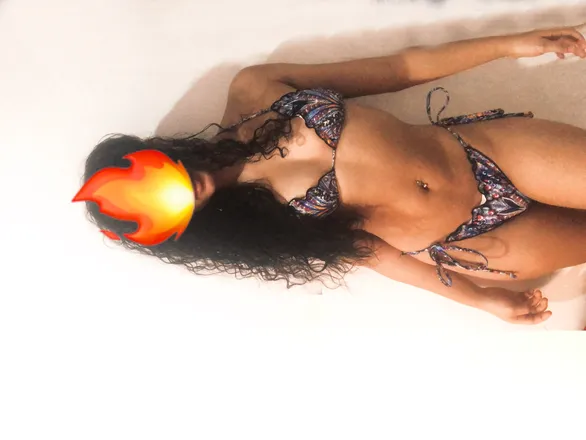 OnlyFans cuenta agabriella21 header 2