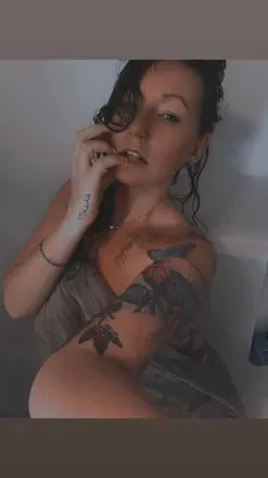OnlyFans account  freckles101 avatar 1