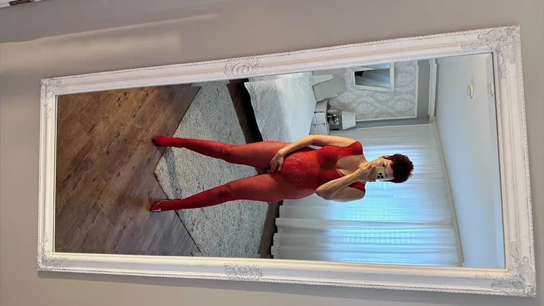 OnlyFans cuenta lizapinelli header 2