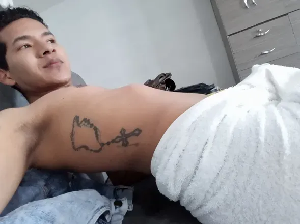 OnlyFans account  santiago.yaima header 2