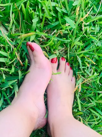 OnlyFans account  sofiafeet69 header 2