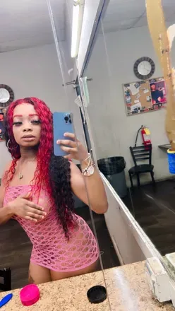 OnlyFans cuenta reddbarbiee1 avatar 1