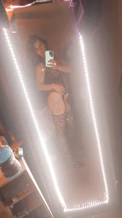 OnlyFans account  prettyfeetmomma69 header 2