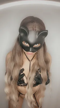 OnlyFans cuenta misty.queen header 2