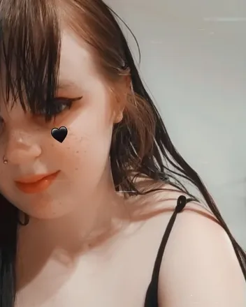 OnlyFans cuenta kinkybutterflybaby header 2