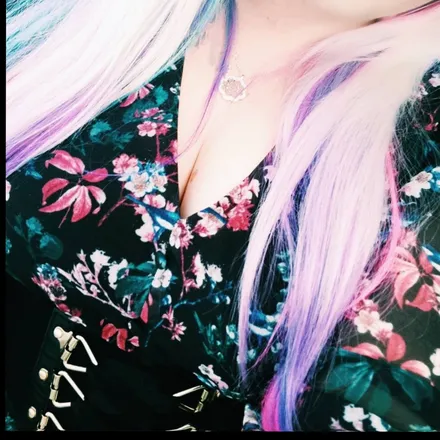 OnlyFans cuenta vanyaxatara header 2