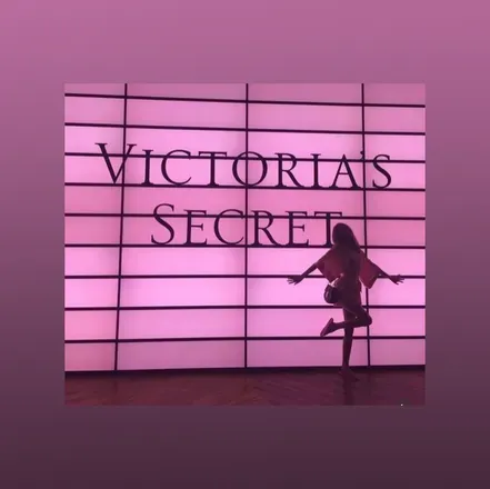 OnlyFans cuenta victorianovlada header 2