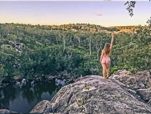 OnlyFans cuenta jesss-marieee header 2