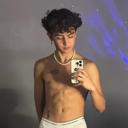 OnlyFans account  almostnikko avatar 1