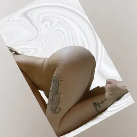 OnlyFans cuenta aalejandra99 header 2