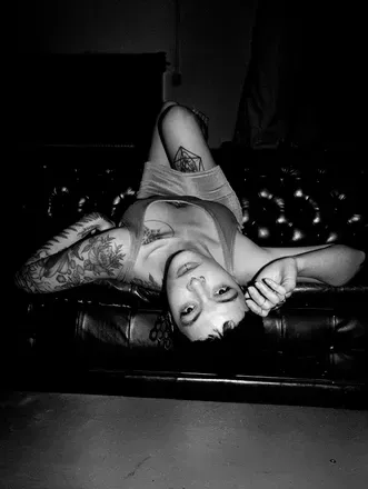 OnlyFans cuenta mariana_erato header 2