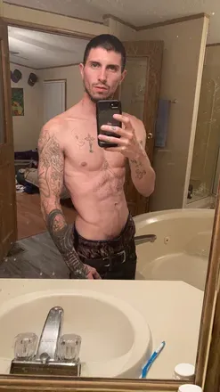 OnlyFans cuenta kingdaddy042096 header 2