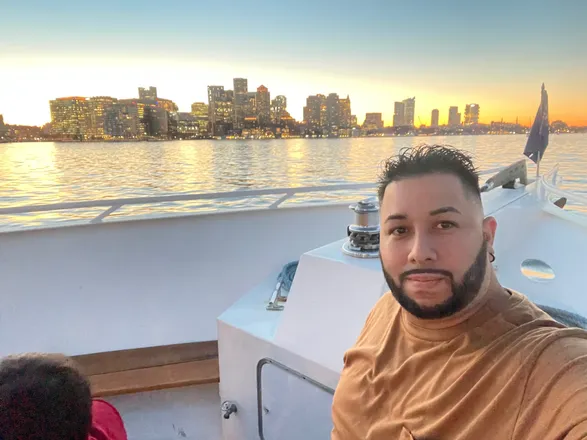 OnlyFans account  itsvelez header 2