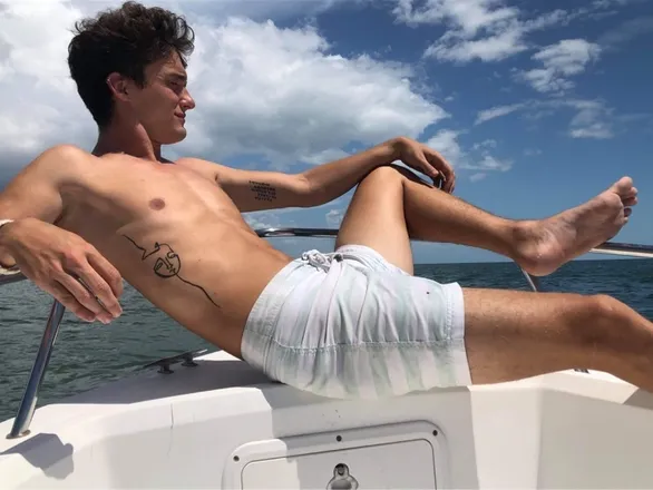 OnlyFans cuenta skinnyboatboi header 2