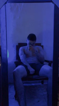 OnlyFans cuenta xrisxx1 header 2