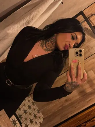 OnlyFans account  habibiniki avatar 1