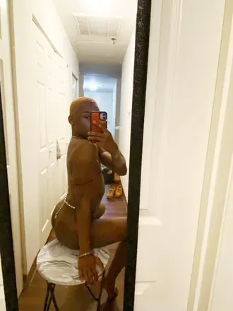 OnlyFans cuenta poisonkahn avatar 1