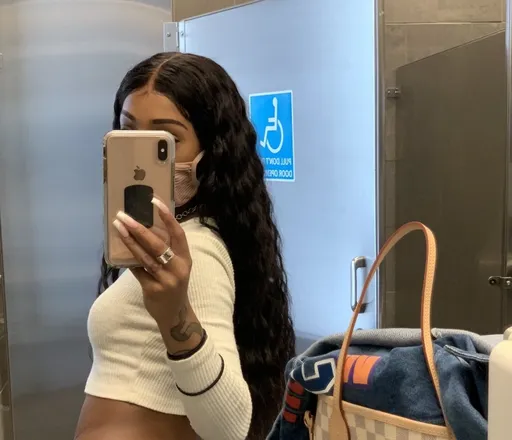 OnlyFans cuenta honeyalaiya header 2