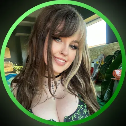 OnlyFans cuenta shyphoebefree avatar 1