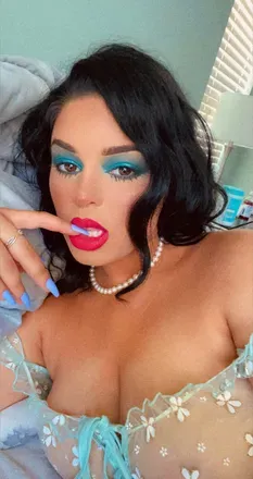 OnlyFans account  xomidnightsirenxo avatar 1