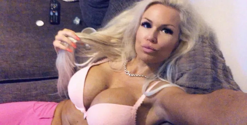 OnlyFans cuenta mmissss header 2