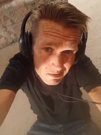 OnlyFans account  earsnack avatar 1