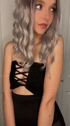 OnlyFans account  hockeygirl34 avatar 1