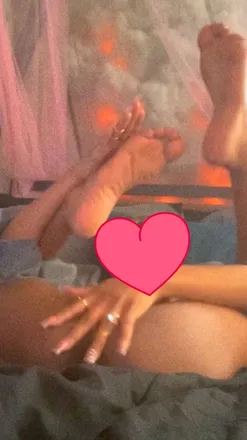 OnlyFans cuenta juicytootyfruitty header 2
